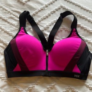 Front zip Sports bra 36B Incredible by Victoria Secret